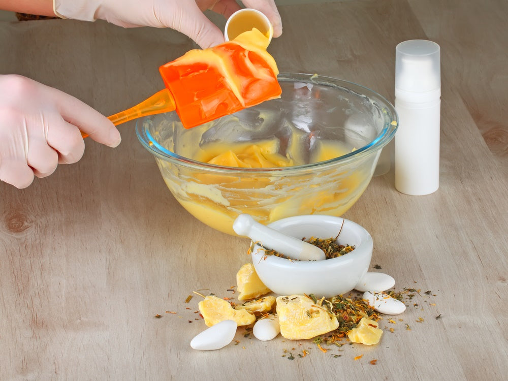 CURSO PRESENCIAL DE CREMAS NATURALES Y FORMAS COSMÉTICAS